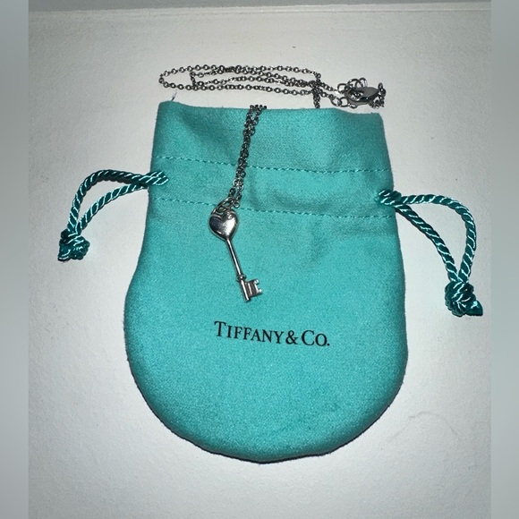 Tiffany & Co. Key heart charm - Picture 3 of 8